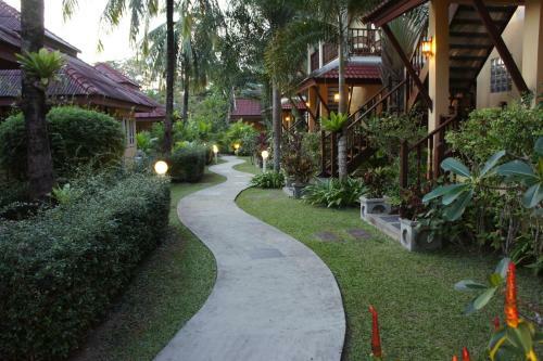 Hotel Palm Village