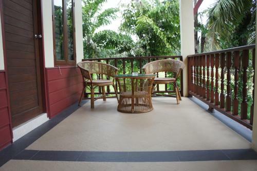 Hotel Palm Village