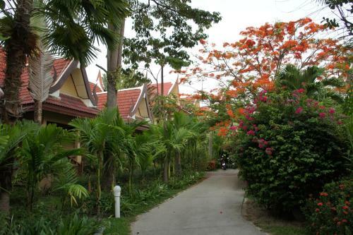 Hotel Palm Village