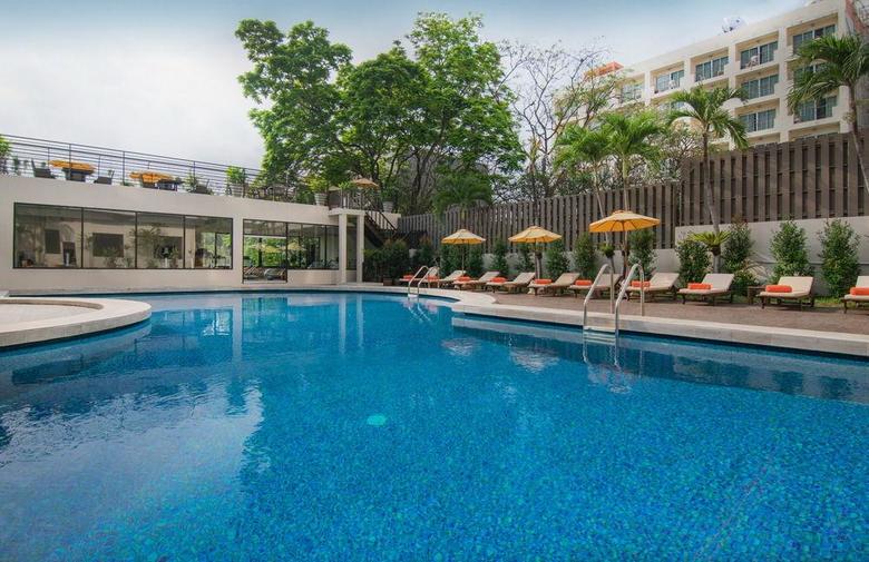 Hotel The Bayview Pattaya