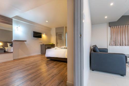 Eastiny Inn Hotel