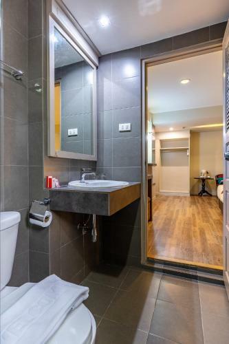 Eastiny Inn Hotel