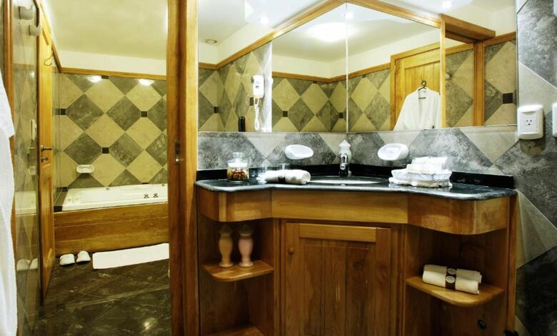 Huinid Bustillo Hotel & Spa