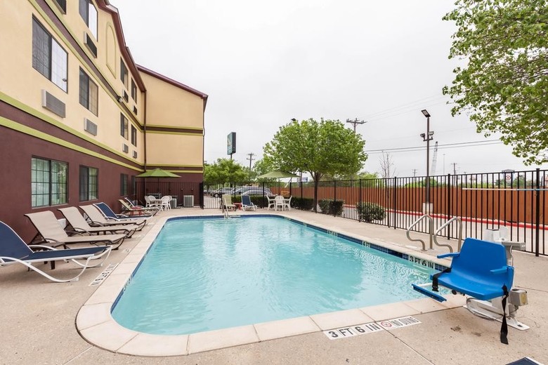 Hotel Quality Inn Near Seaworld