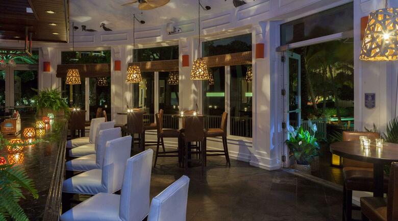 Hotel Pelican Grand Beach Resort