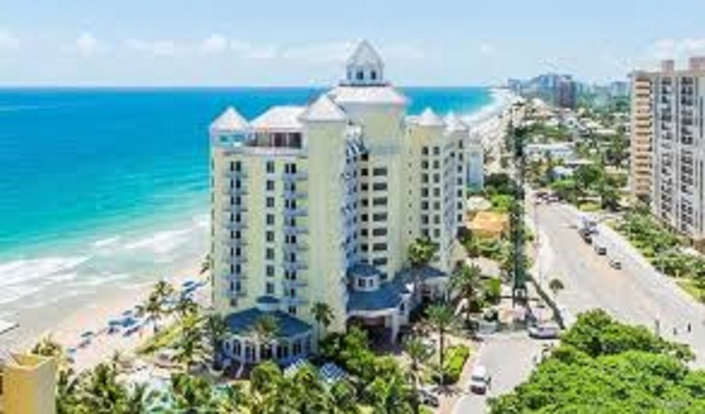 Hotel Pelican Grand Beach Resort