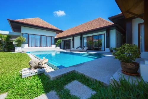 Villa Iorangi By Tropiclook: Suksan Style Rawai Beach