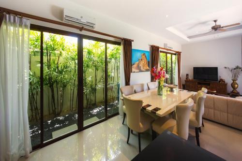 Villa Iorangi By Tropiclook: Suksan Style Rawai Beach