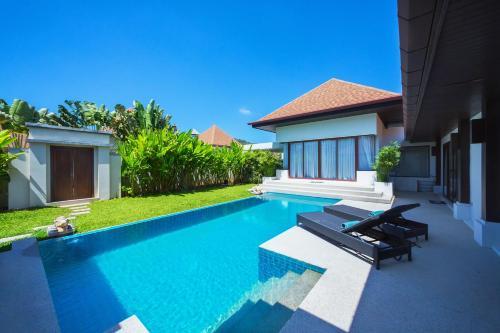 Villa Iorangi By Tropiclook: Suksan Style Rawai Beach