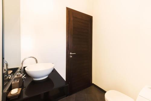 Villa Iorangi By Tropiclook: Suksan Style Rawai Beach