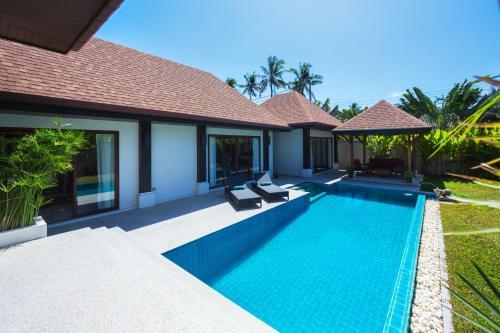Villa Iorangi By Tropiclook: Suksan Style Rawai Beach