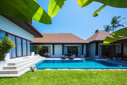 Villa Iorangi By Tropiclook: Suksan Style Rawai Beach