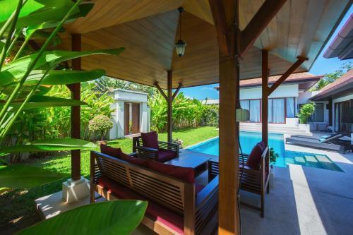 Villa Iorangi By Tropiclook: Suksan Style Rawai Beach