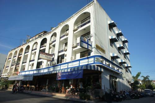 Albergue River Hotel