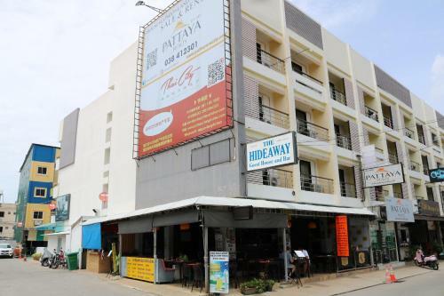 Hostal Hideaway Guest House And Bar