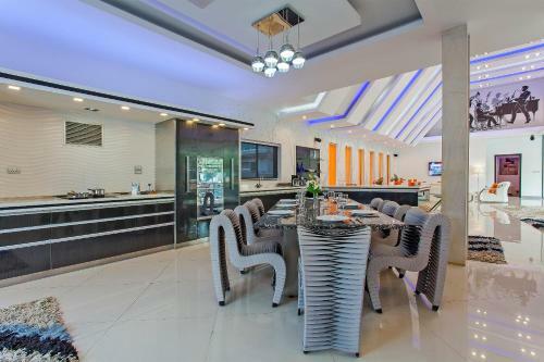 Royale Grand Villa