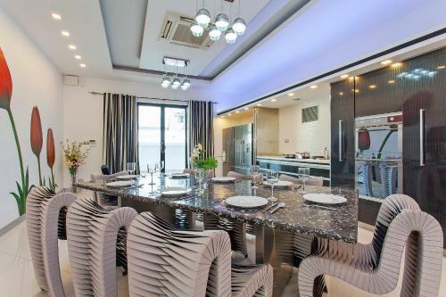 Royale Grand Villa