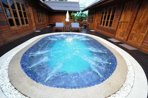 Basaya Beach Hotel & Resort