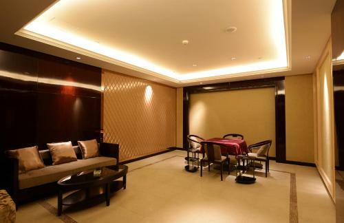 Jinling New Town Hotel