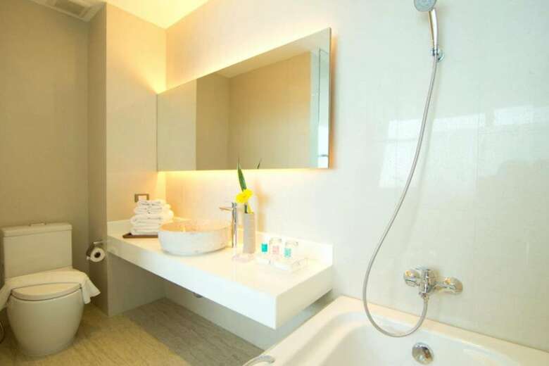 Seven Zea Chic Hotel