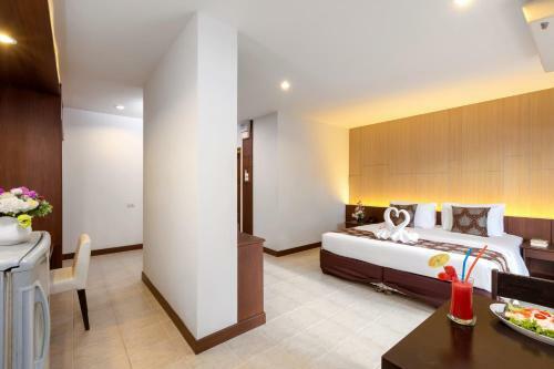 Hotel The Holiday Resort