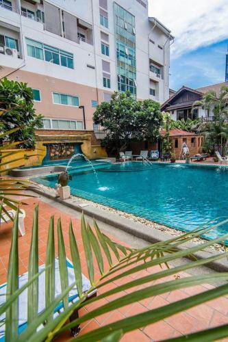 Hotel Sutus Court 4