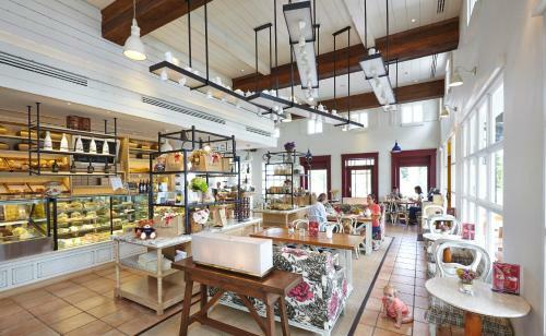 Hotel Woodlands Suites Serviced Residences