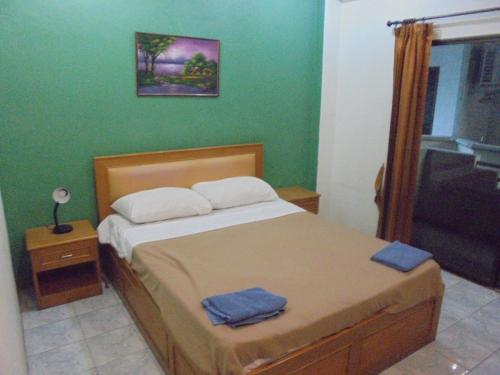 Hostal Valentines Guest House