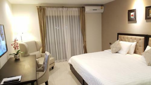 S.n. Plus Hotel