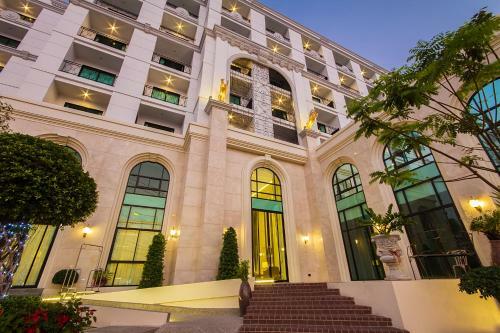 S.n. Plus Hotel