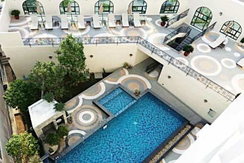 S.n. Plus Hotel