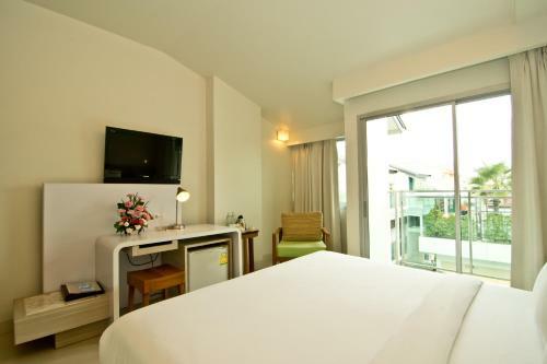 Sunshine Hotel & Residences