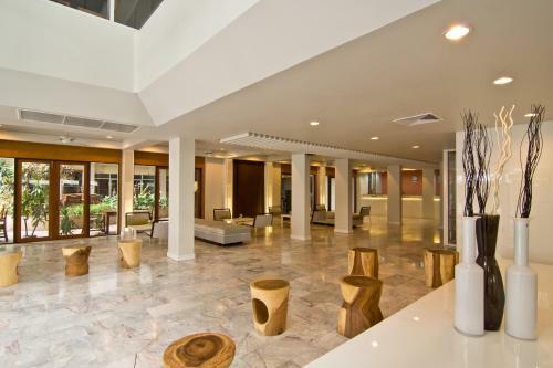 Sunshine Hotel & Residences