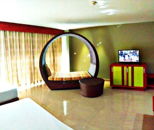 Long Beach Cha-am Hotel
