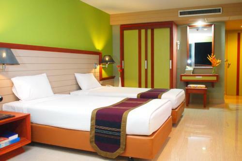 Long Beach Cha-am Hotel