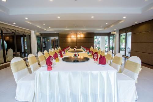 Hotel Maneechan Resort