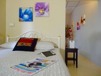 Hostal The Beach Cha Am Guest House