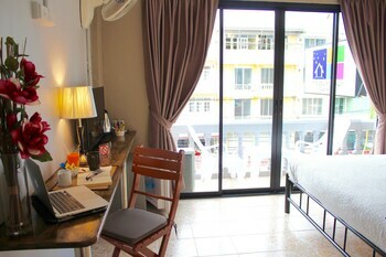 Hostal The Beach Cha Am Guest House