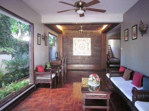 Hostal Rachamankha Flora House
