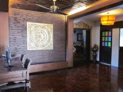 Hostal Rachamankha Flora House