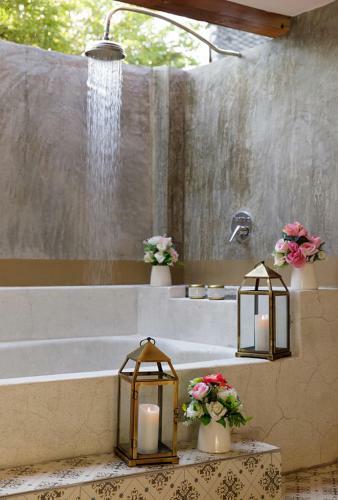 Hotel Phowadol Resort And Spa