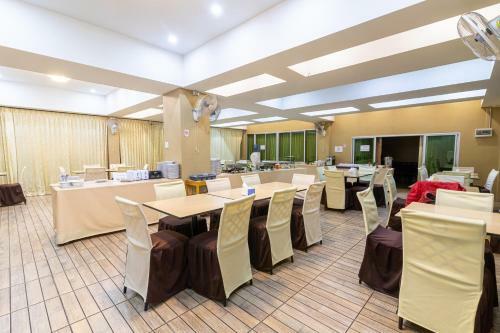 Hotel The Rama Residence