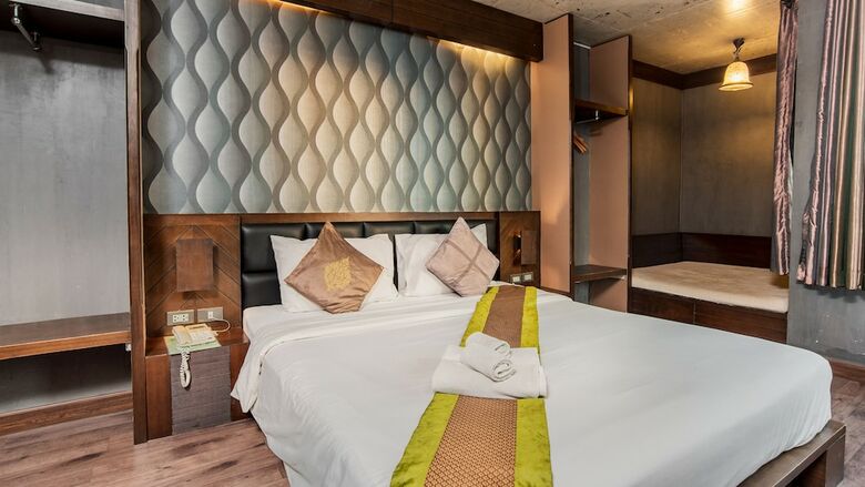 B2 Nimman Premier Hotel