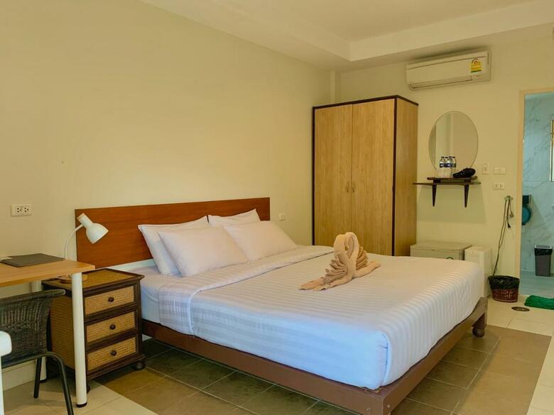 Hostal Baanbaramee Guesthouse