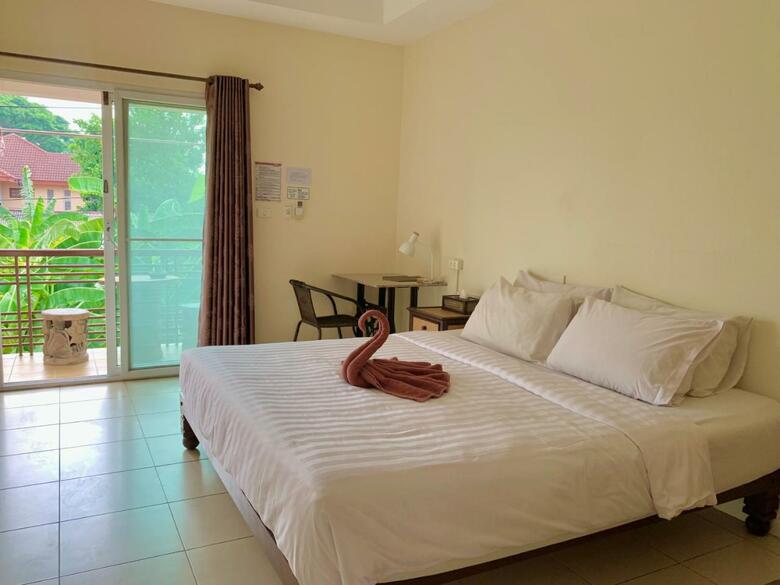 Hostal Baanbaramee Guesthouse