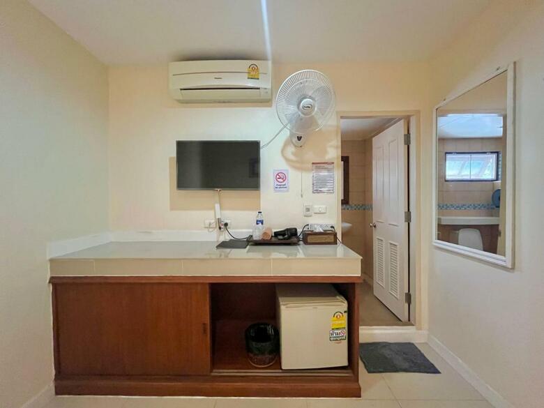 Hostal Baanbaramee Guesthouse