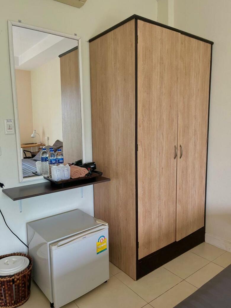 Hostal Baanbaramee Guesthouse