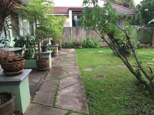Hotel Baan Bua Guest House