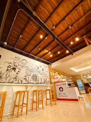 The Hive Hatyai Hostel
