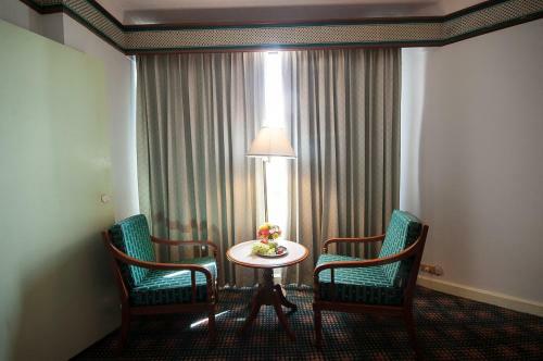 Diamond Plaza Hotel
